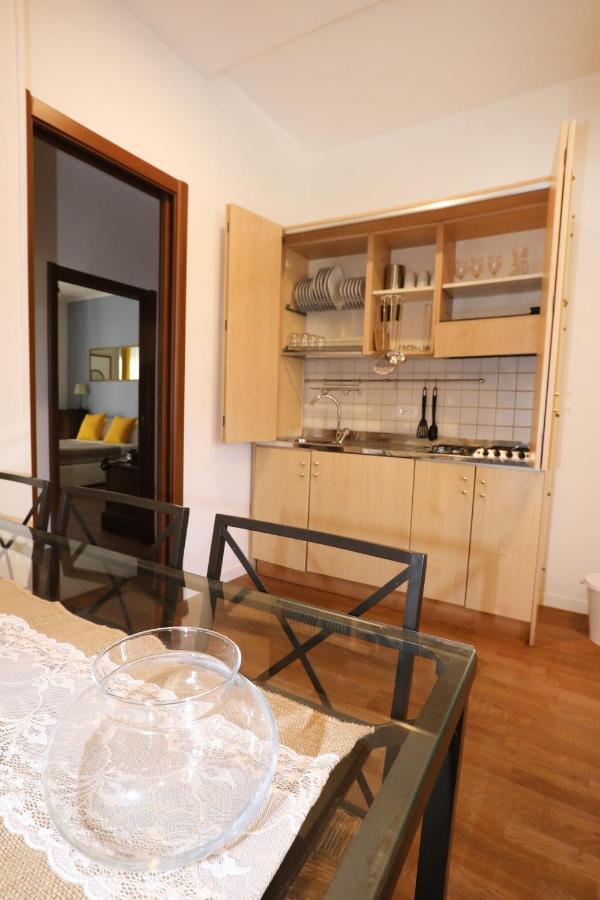 Unique Luxury Apartment And Rooms Rome Bagian luar foto