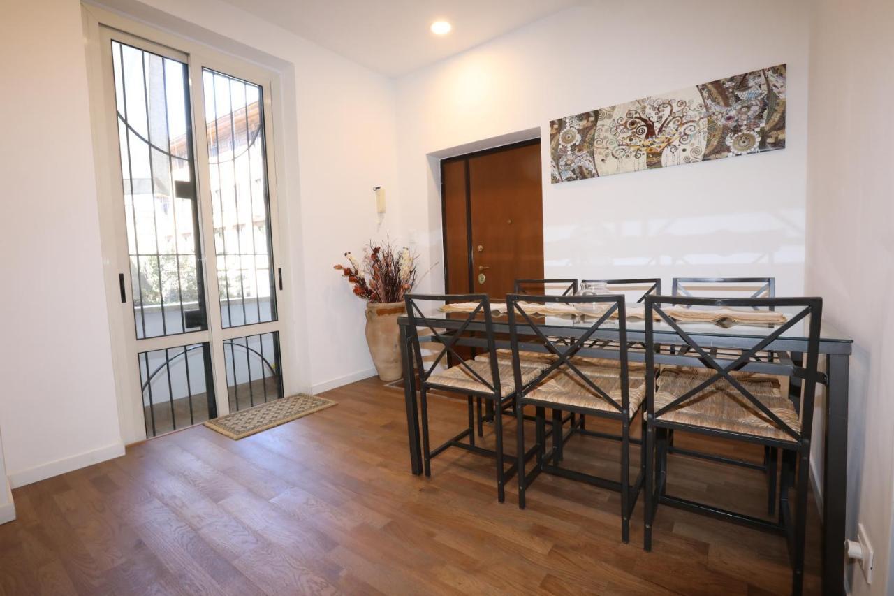 Unique Luxury Apartment And Rooms Rome Bagian luar foto