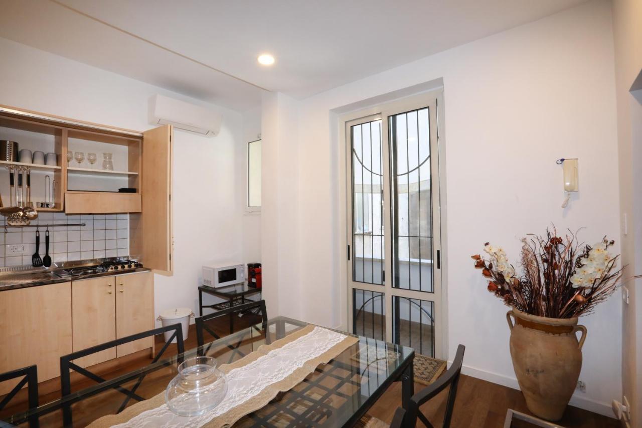 Unique Luxury Apartment And Rooms Rome Bagian luar foto