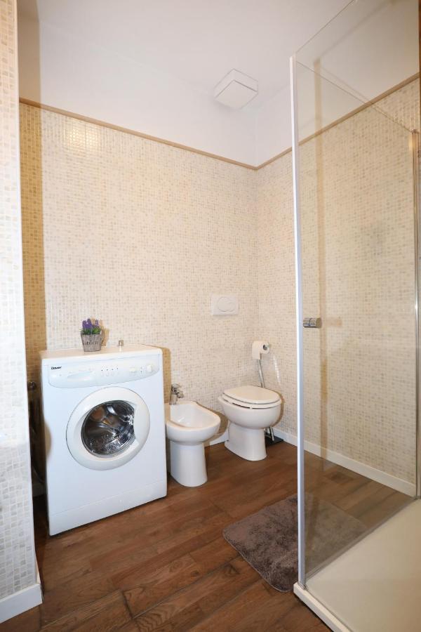 Unique Luxury Apartment And Rooms Rome Bagian luar foto