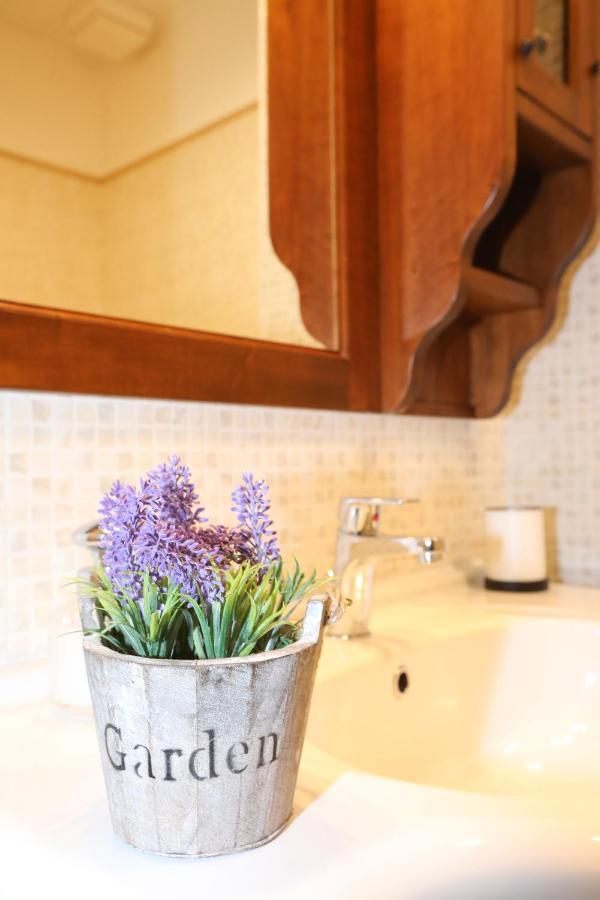 Unique Luxury Apartment And Rooms Rome Bagian luar foto