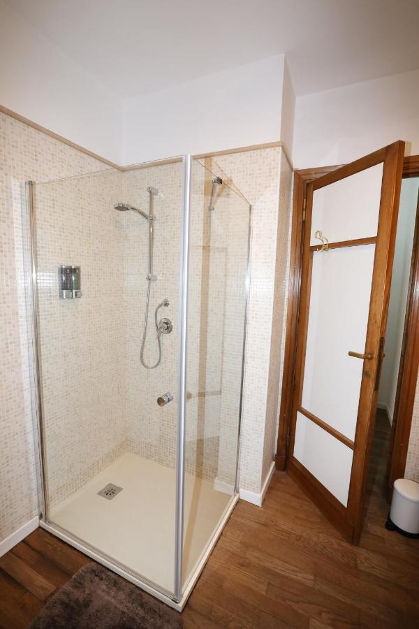 Unique Luxury Apartment And Rooms Rome Bagian luar foto