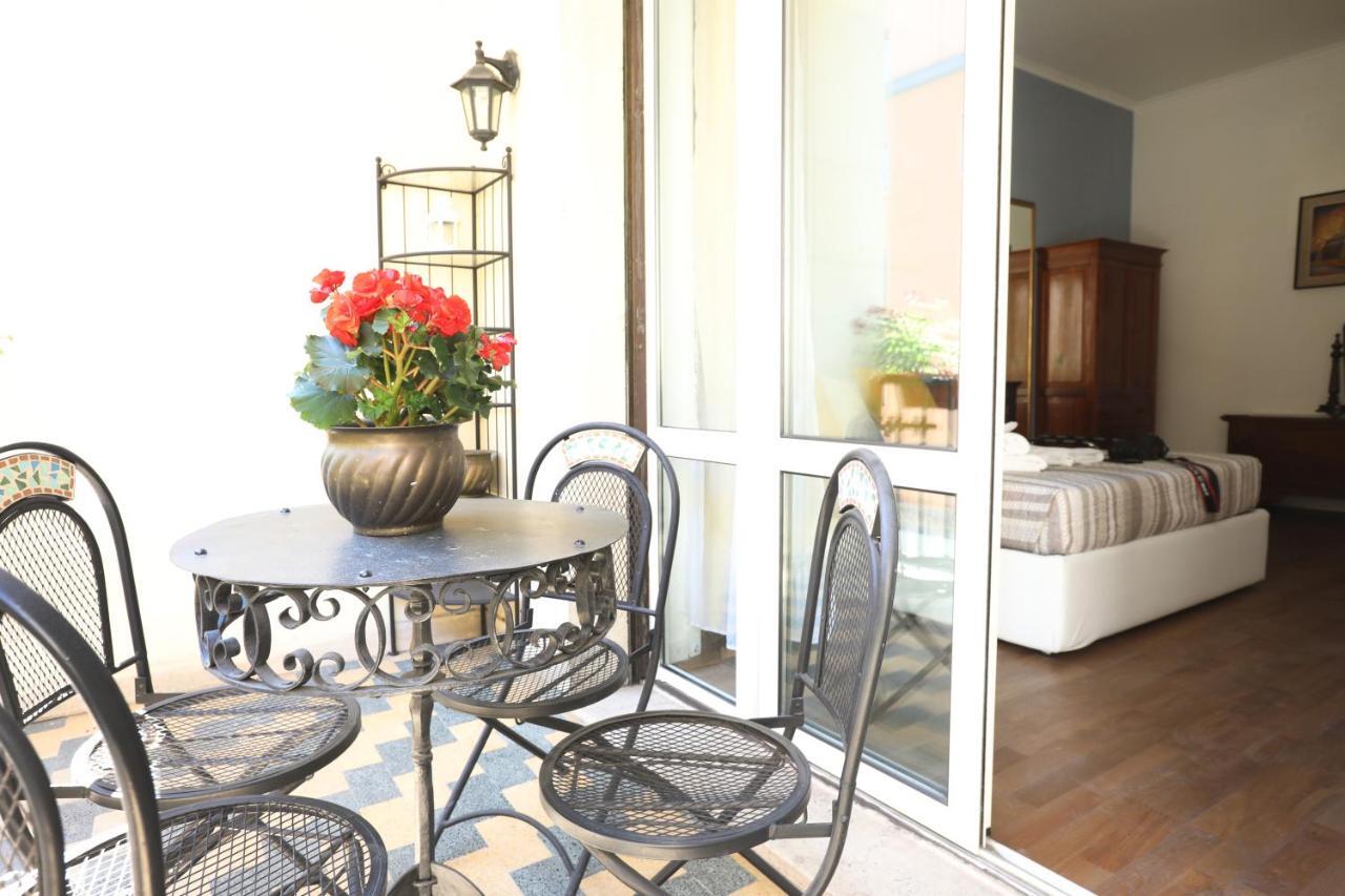 Unique Luxury Apartment And Rooms Rome Bagian luar foto