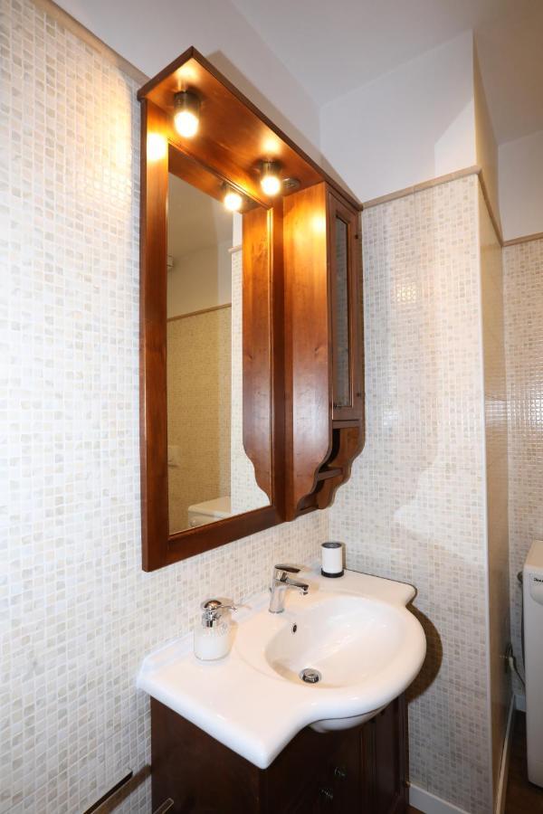 Unique Luxury Apartment And Rooms Rome Bagian luar foto
